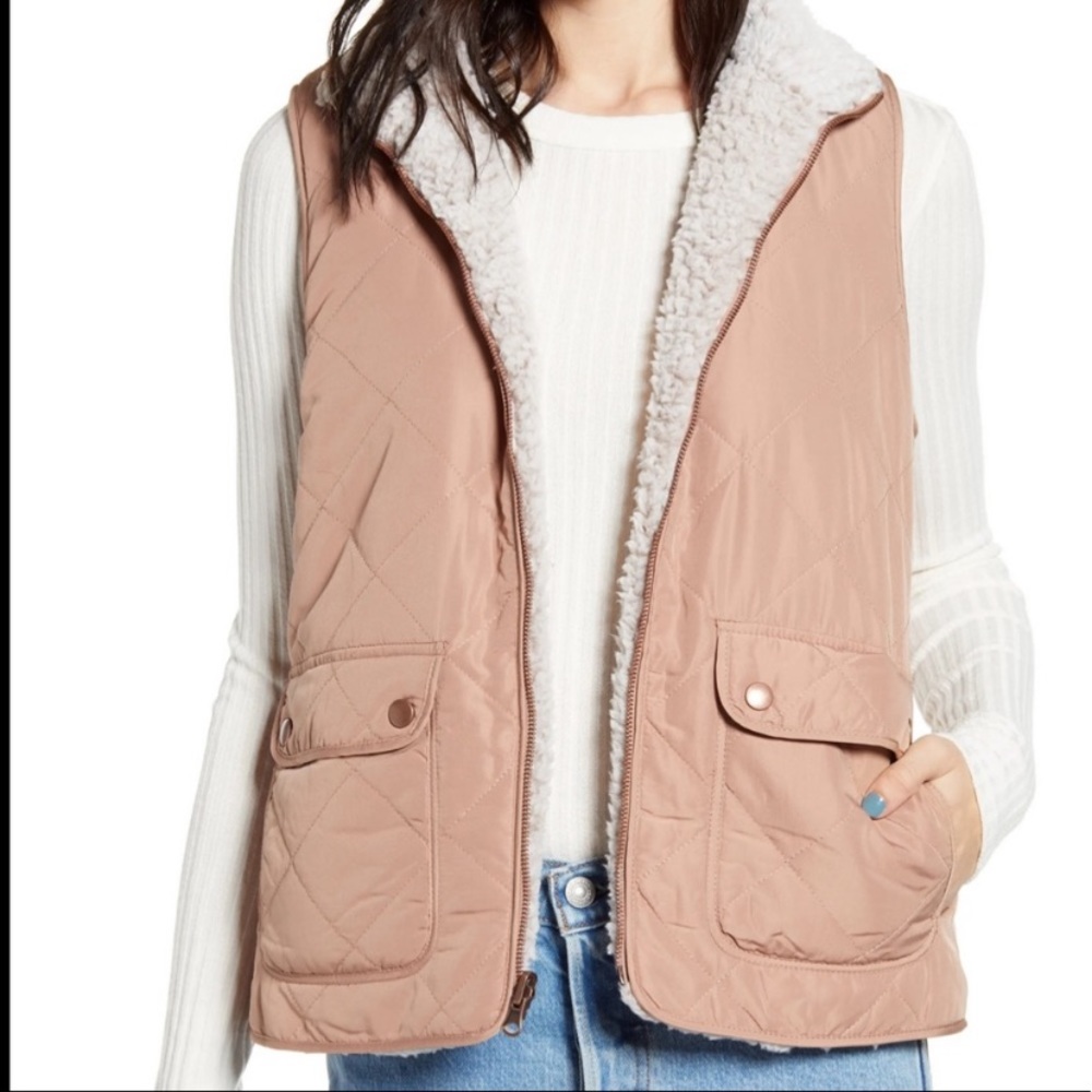COPY - Reversible sherpa vest